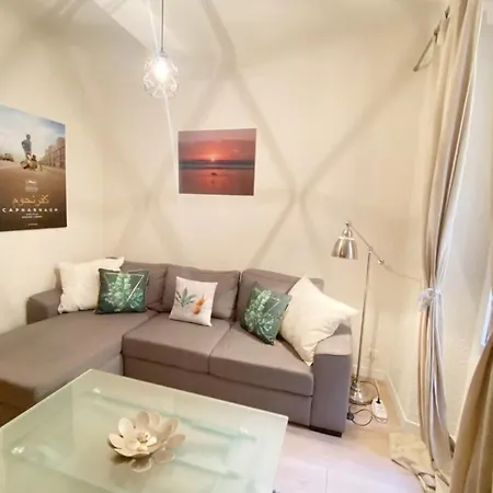 2 Bedrooms 2 Bathrooms 1 Min Palais & Beaches Apartment Cannes
